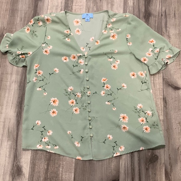 CeCe Tops - Cece Button Front V-Neck Floral Blouse Ruffle Sleeve Women's Medium